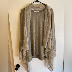 Keren Hart long sleeve shirt and sweater